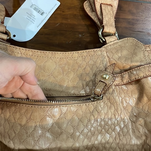 Jessica Simpson shoulder purse - Picture 4 of 12